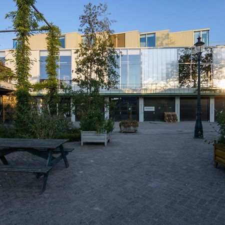 Limehome Eindhoven Gashouder Bagian luar foto