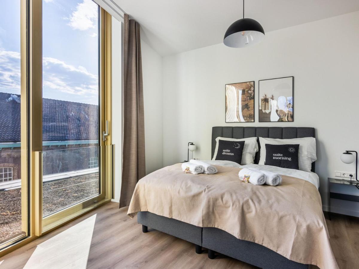 Limehome Eindhoven Gashouder Bagian luar foto