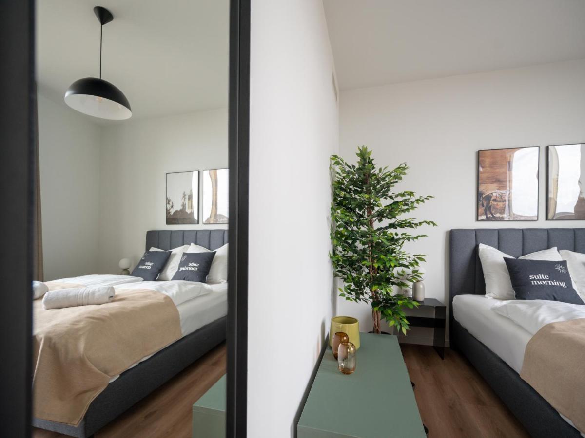 Limehome Eindhoven Gashouder Bagian luar foto