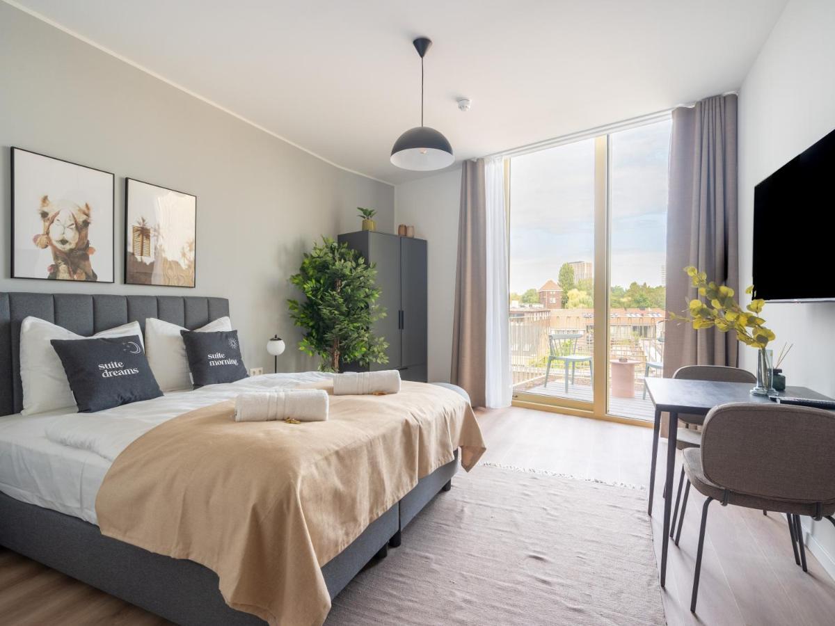 Limehome Eindhoven Gashouder Bagian luar foto